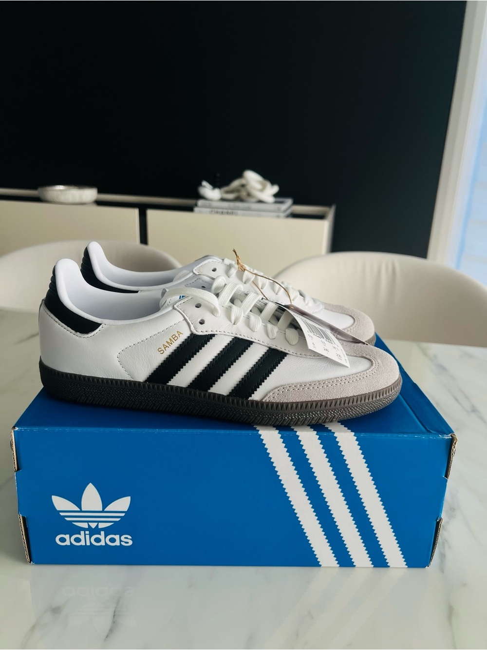 NEW Adidas Samba OG Leather Retro Shoes B75806 -Size 7 Mens/8 Women's WHITE